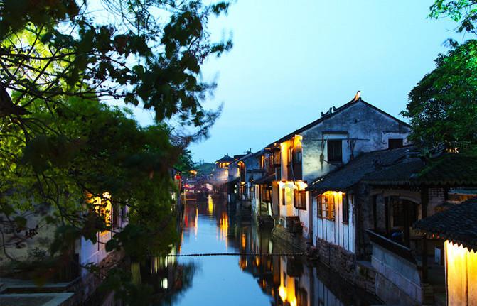 网购和实体店，你更喜欢在哪里买衣服？为什么呢？游戏画面